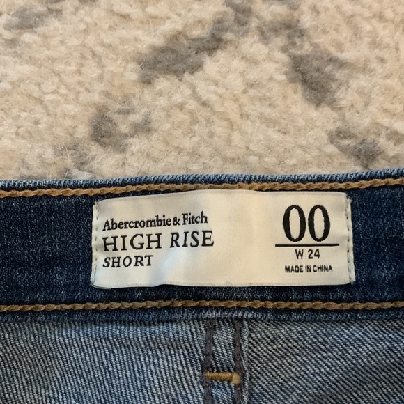 Abercrombie & Fitch high rise shorts - Picture 3 of 4
